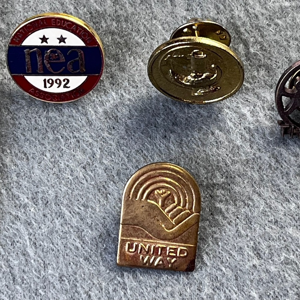 VTG Mixed Lapel Pin Lot American Heart Association United Way NEA Enamel Small - Picture 6 of 9